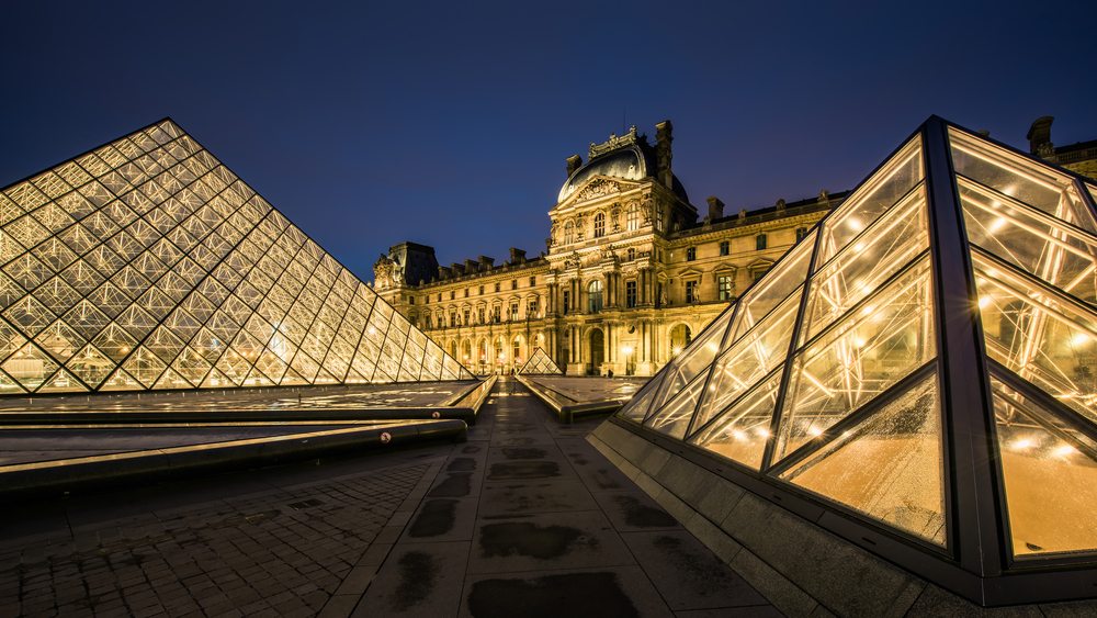 parizsa-louvre